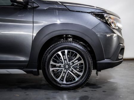 2026-Suzuki-XL6-15-GLX-Auto_3
