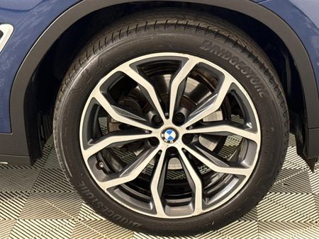 2022-BMW-X4-xDrive20d_5