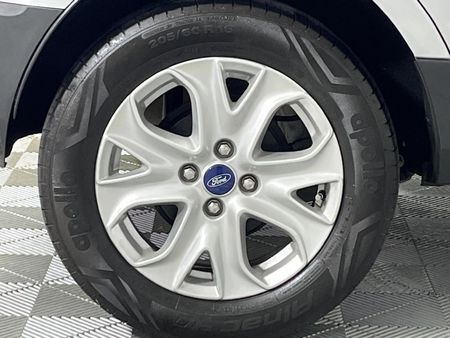 2017-Ford-EcoSport-10-EcoBoost-Trend_7