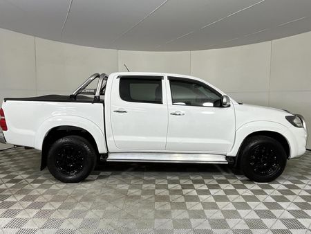 2013-Toyota-Hilux-25-D-4D-Raider-Raised-Body-Double-Cab_18
