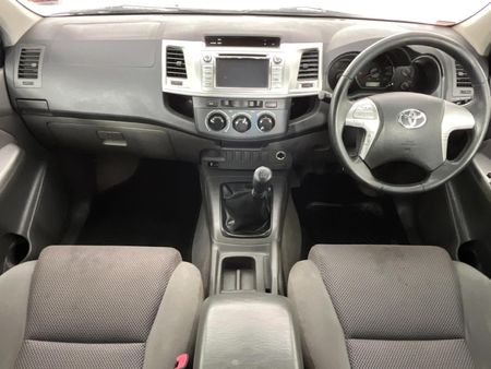 2013-Toyota-Hilux-25-D-4D-Raider-Raised-Body-Double-Cab_1