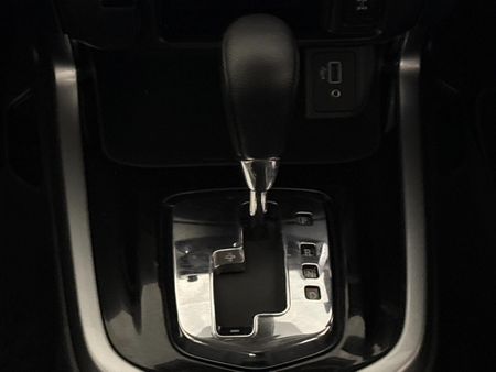 2024-Nissan-Navara-25-DDTi-LE-Plus-Auto-Double-Cab_10
