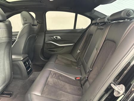 2022-BMW-3-Series-320d-M-Sport-Auto_3