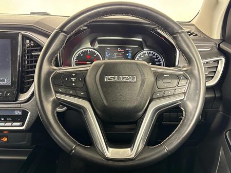 2024-Isuzu-D-Max-30-DDI-HR-ISE-NR-Auto-Double-Cab_11