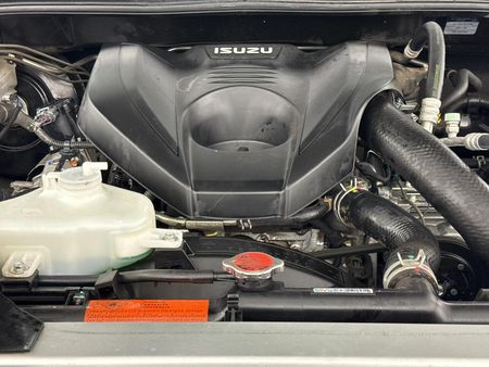 2024-Isuzu-D-Max-30-DDI-HR-ISE-NR-Auto-Double-Cab_13