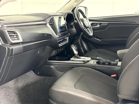 2024-Isuzu-D-Max-30-DDI-HR-ISE-NR-Auto-Double-Cab_8
