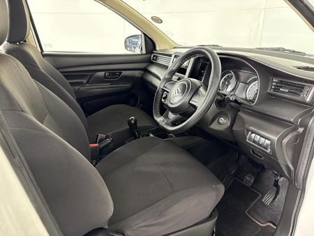 2023-Suzuki-Ertiga-15-GA_9