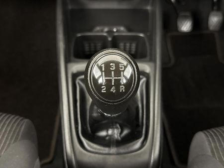 2023-Suzuki-Ertiga-15-GA_10
