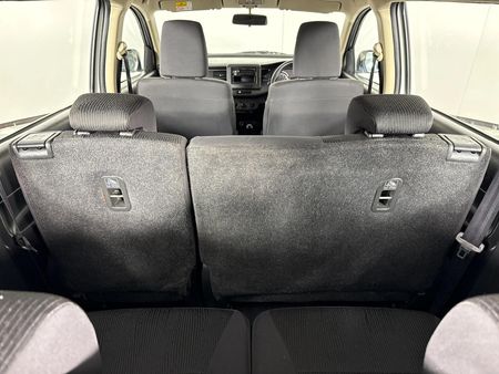 2023-Suzuki-Ertiga-15-GA_14