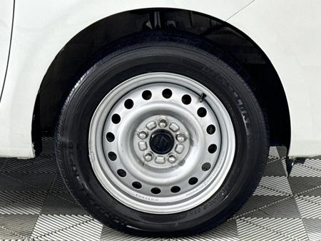 2023-Suzuki-Ertiga-15-GA_5