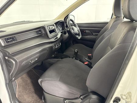 2023-Suzuki-Ertiga-15-GA_8