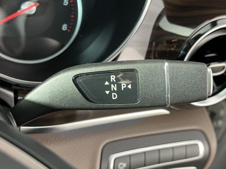2021-Mercedes-Benz-V-Class-V-250d-Avantgarde-Auto_10