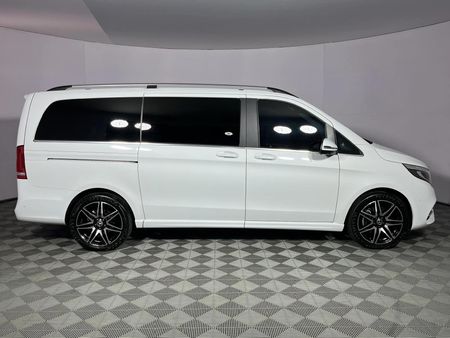 2021-Mercedes-Benz-V-Class-V-250d-Avantgarde-Auto_17