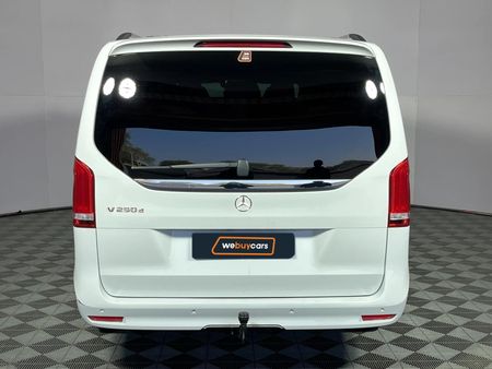 2021-Mercedes-Benz-V-Class-V-250d-Avantgarde-Auto_18