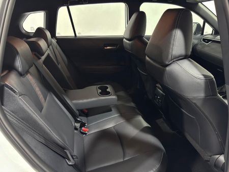 2026-Toyota-Corolla-Cross-18-XS-Hybrid_18