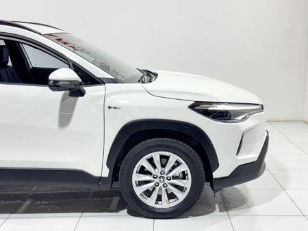 2026-Toyota-Corolla-Cross-18-XS-Hybrid_4