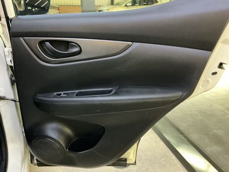 2019-Nissan-Qashqai-12T-Visia_14
