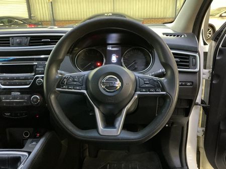 2019-Nissan-Qashqai-12T-Visia_16