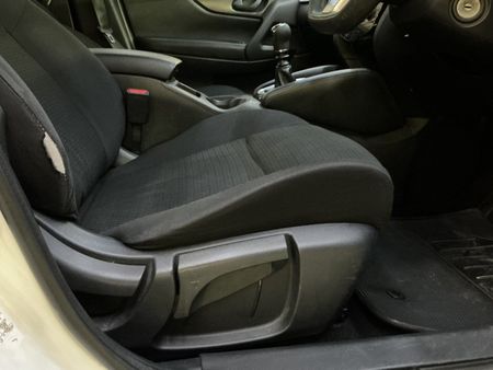 2019-Nissan-Qashqai-12T-Visia_18