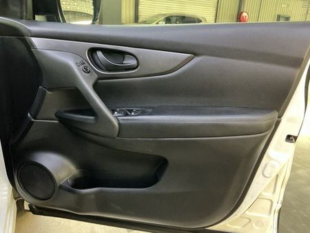 2019-Nissan-Qashqai-12T-Visia_33