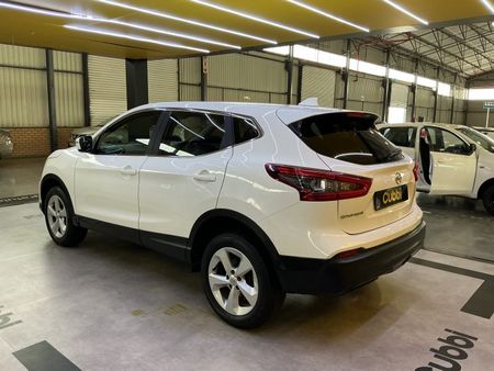 2019-Nissan-Qashqai-12T-Visia_4