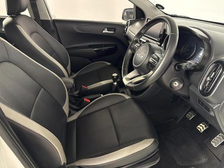 2022-Kia-Picanto-12-X-Line_9