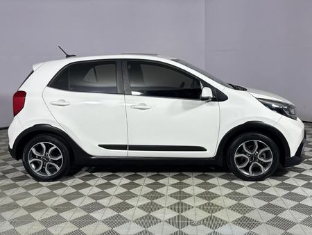 2022-Kia-Picanto-12-X-Line_16