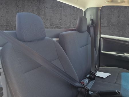 2026-Isuzu-D-Max-250C-Fleetside-Single-Cab_15