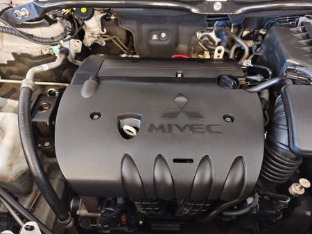 2023-Mitsubishi-Eclipse-Cross-20-GLS-Auto_17