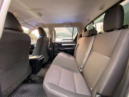 2018-Toyota-Hilux-24-GD-6-SRX-4x4-Double-Cab-Auto_9