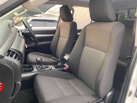 2018-Toyota-Hilux-24-GD-6-SRX-4x4-Double-Cab-Auto_12