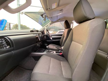 2018-Toyota-Hilux-24-GD-6-SRX-4x4-Double-Cab-Auto_8