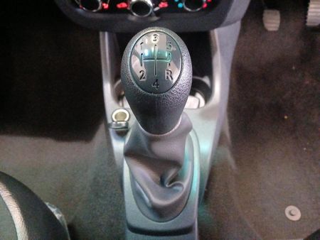 2023-Nissan-NP200-16-AC-Safety-Pack_9