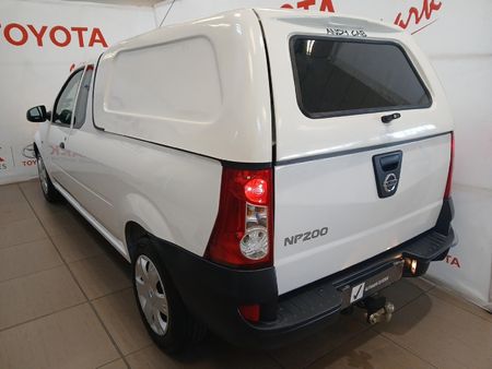 2023-Nissan-NP200-16-AC-Safety-Pack_17