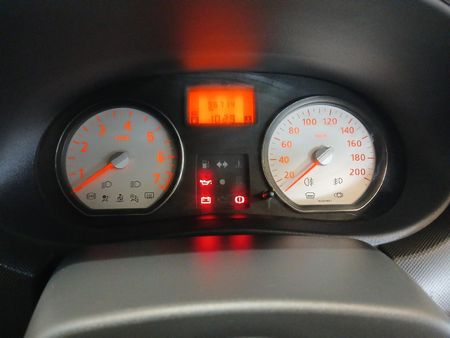 2023-Nissan-NP200-16-AC-Safety-Pack_8