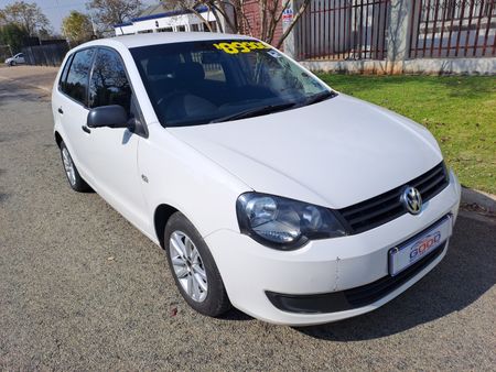 2012-Volkswagen-Polo-Vivo-16-Trendline_1