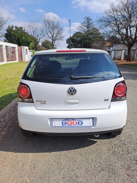 2012-Volkswagen-Polo-Vivo-16-Trendline_7