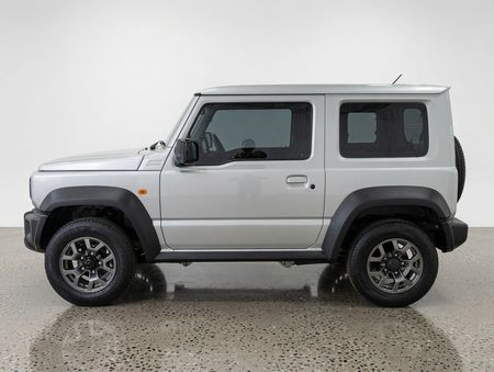 2023-Suzuki-Jimny-15-GLX_2