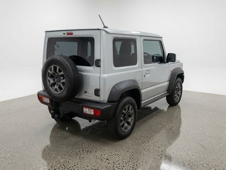 2023-Suzuki-Jimny-15-GLX_3