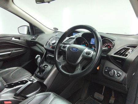 2015-Ford-Kuga-20-TDCi-Trend-AWD-Auto_6