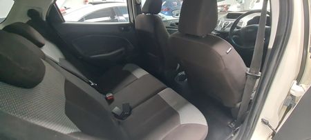 2015-Ford-EcoSport-15-TiVCT-Ambiente_9