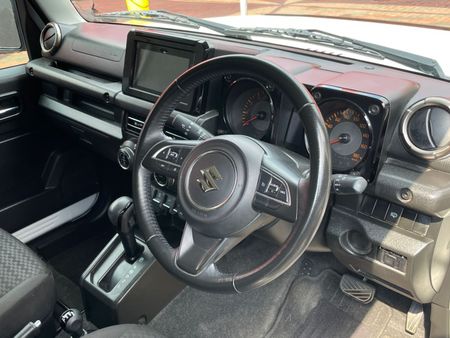 2021-Suzuki-Jimny-15-GLX-Auto_9