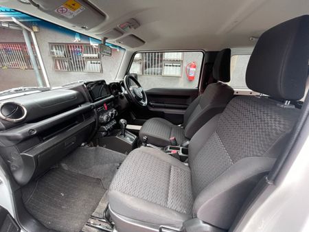 2021-Suzuki-Jimny-15-GLX-Auto_13