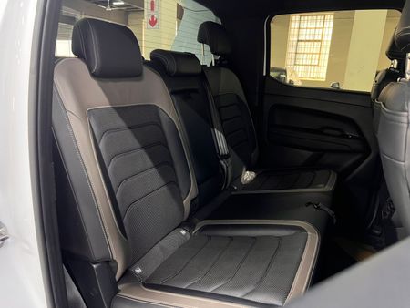 2024-Volkswagen-Amarok-30-TDI-V6-184kW-4Motion-Aventura-Auto-Double-Cab_8