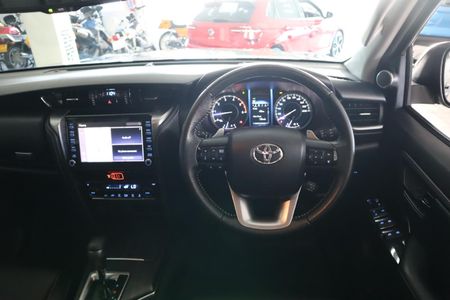 2021-Toyota-Fortuner-28-GD-6-Raised-Body-Auto_9