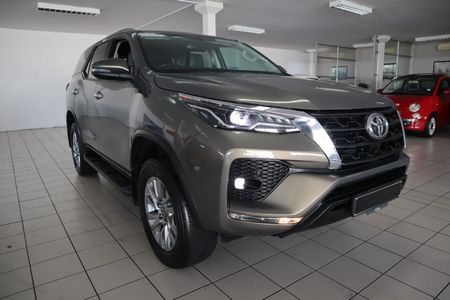 2021-Toyota-Fortuner-28-GD-6-Raised-Body-Auto_1