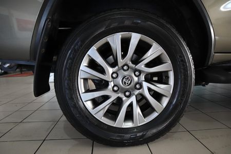 2021-Toyota-Fortuner-28-GD-6-Raised-Body-Auto_29