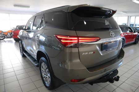 2021-Toyota-Fortuner-28-GD-6-Raised-Body-Auto_5