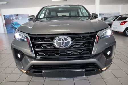 2021-Toyota-Fortuner-28-GD-6-Raised-Body-Auto_8