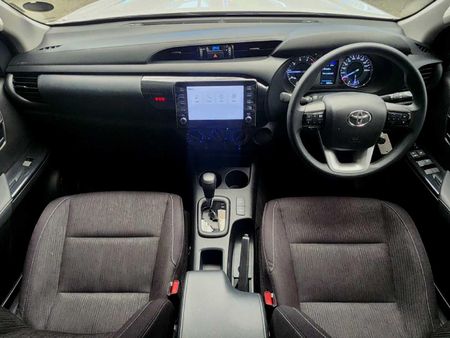 2026-Toyota-Hilux-24-GD-6-Raised-Body-Raider-Auto-Double-Cab_10